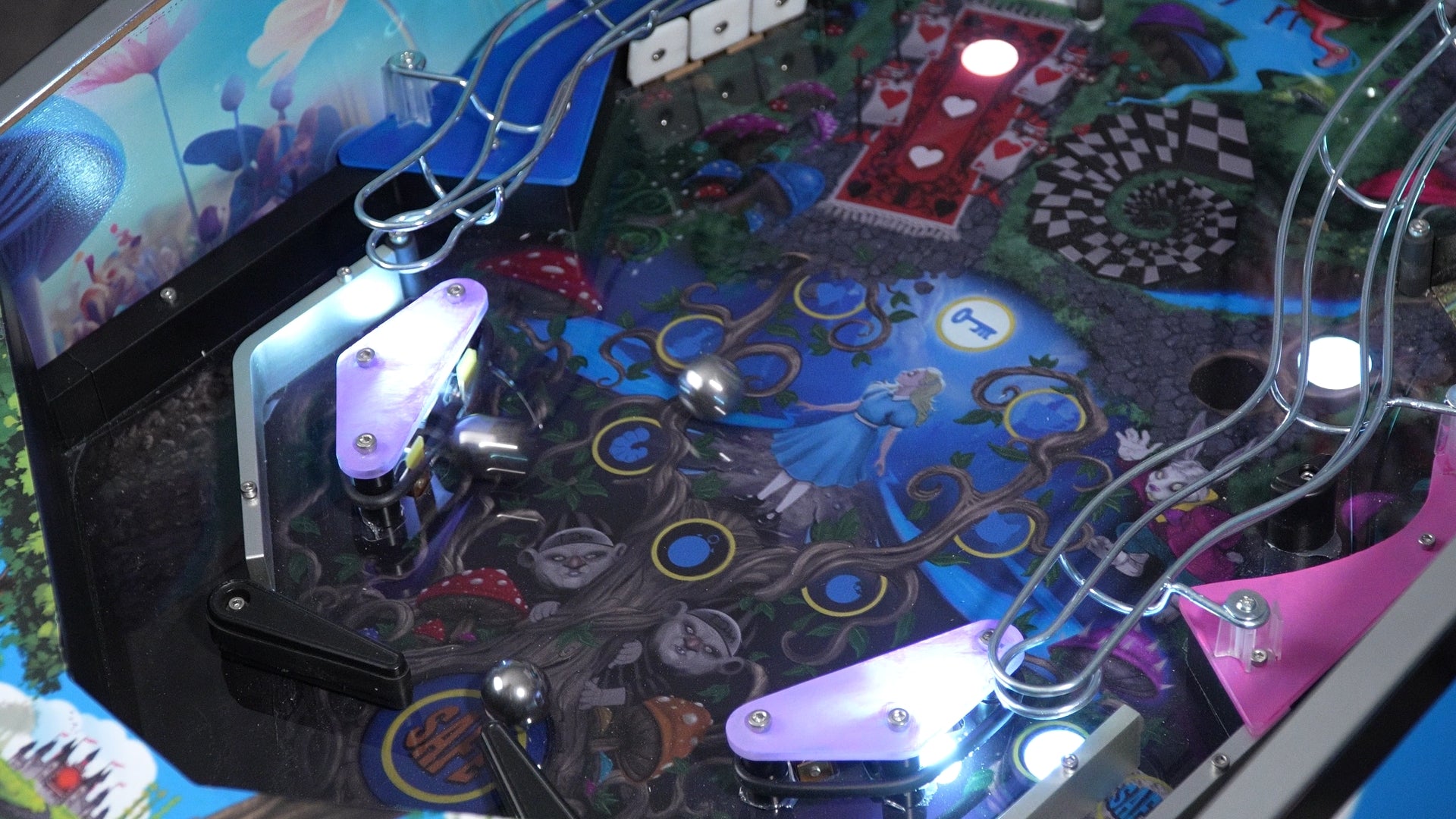 Alice Goes to Wonderland Pinball